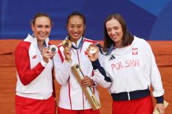 LOL赛事-德国女足三战全胜夺得奥运金牌