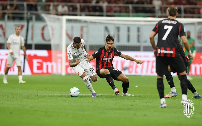 AC米兰客场告负，情势堪忧的简单介绍