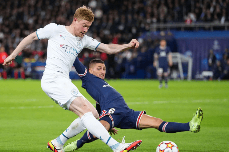 关于焦点大战：赛车上演巅峰碰撞的信息