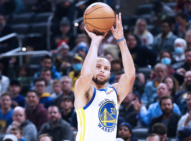 上海队逆转火箭,约基奇刷新纪录 上海队逆转火箭,约基奇刷新纪录