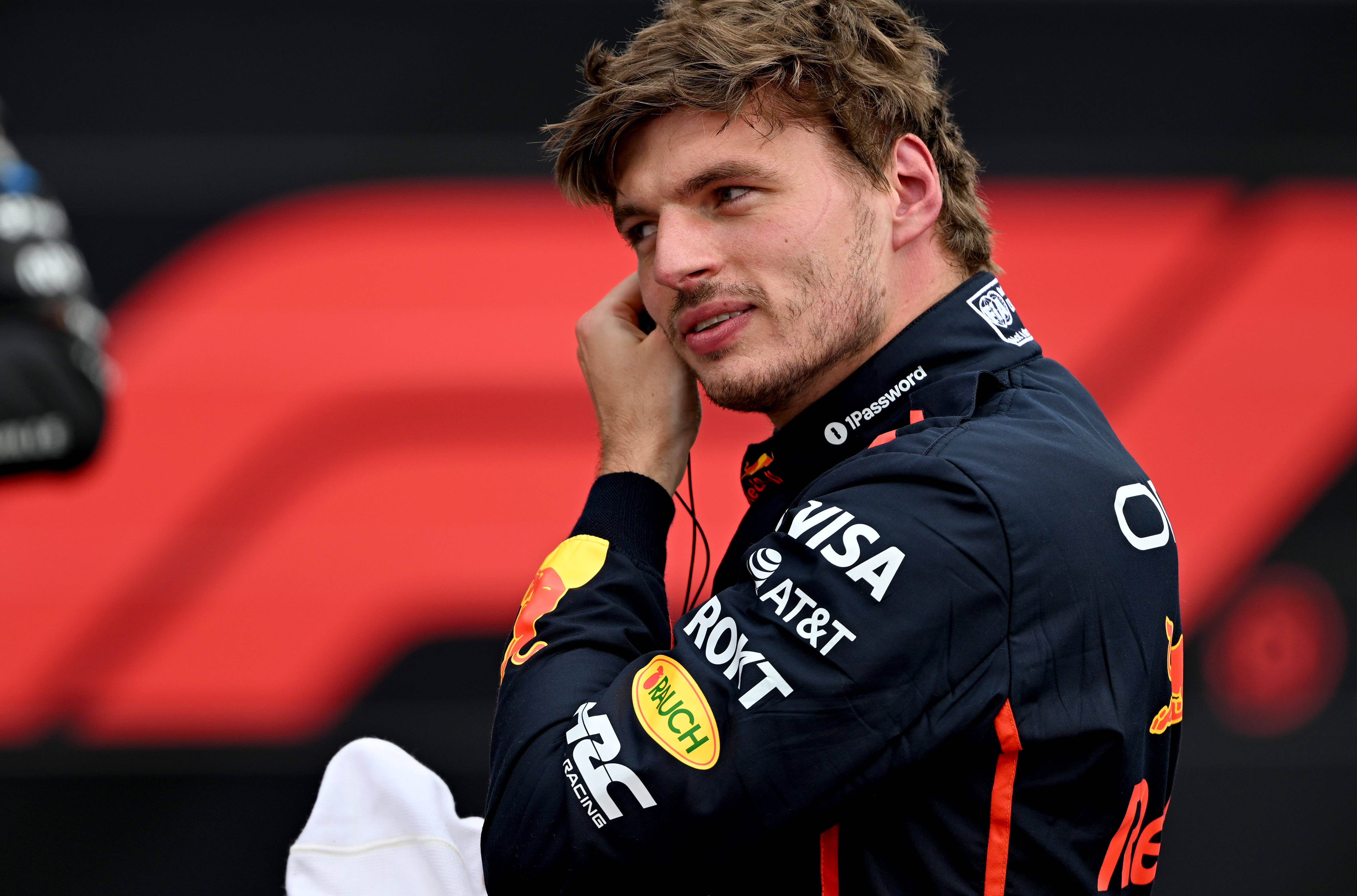 包含哈斯车队逆转红牛二队，维斯塔潘统治全场的词条