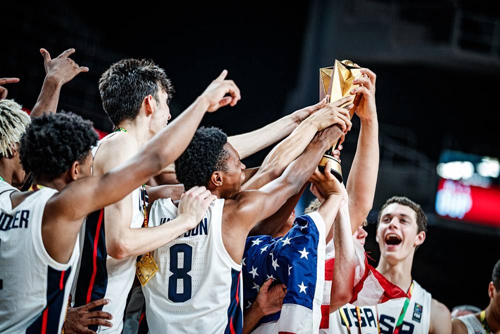 韩国队险胜法国队,郑思维刷新纪录 韩国队险胜法国队,郑思维刷新纪录