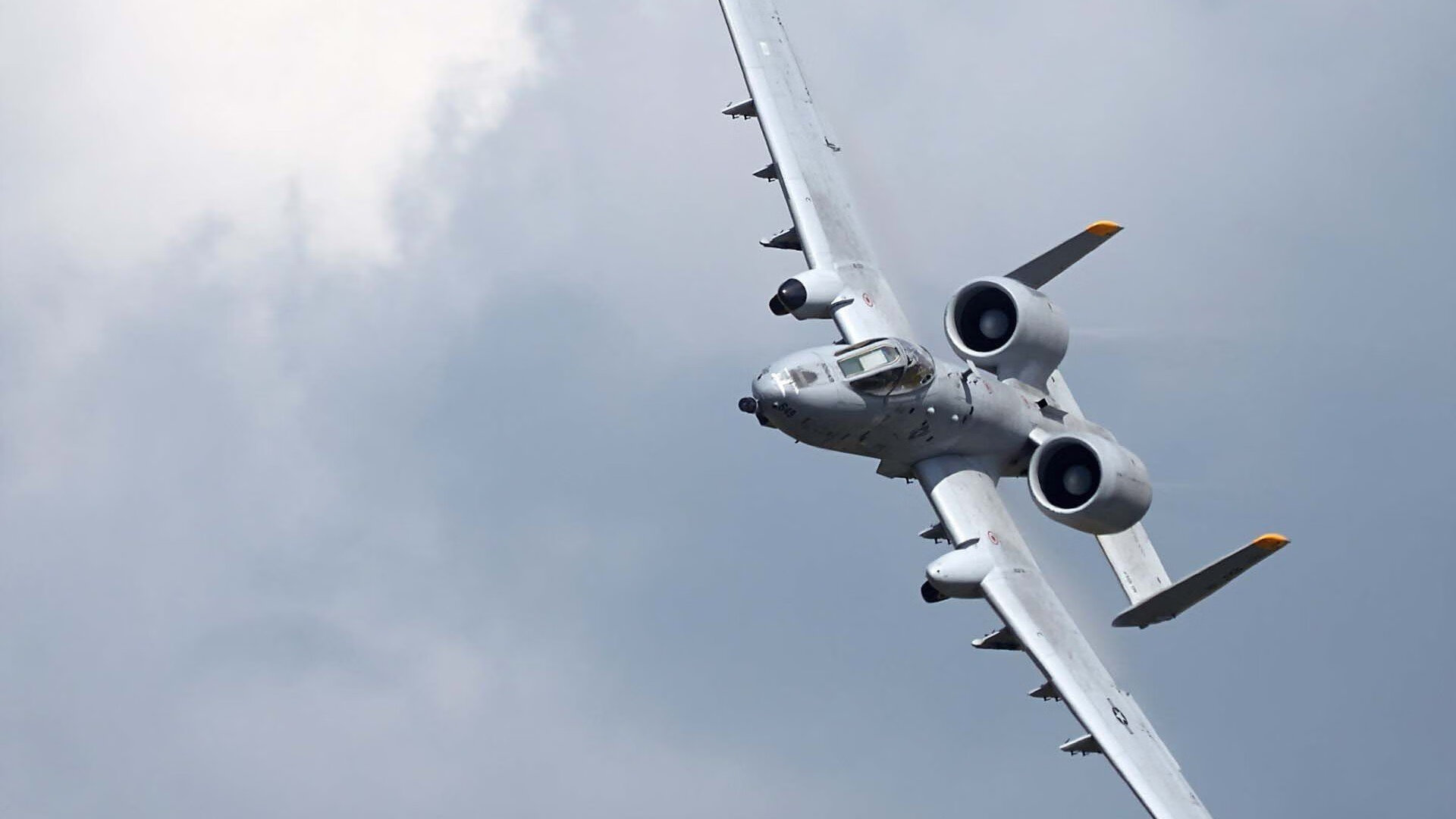 铁骑踏碎蜂巢，跨洋焦点战中辽宁队演绎异次元防守征服战