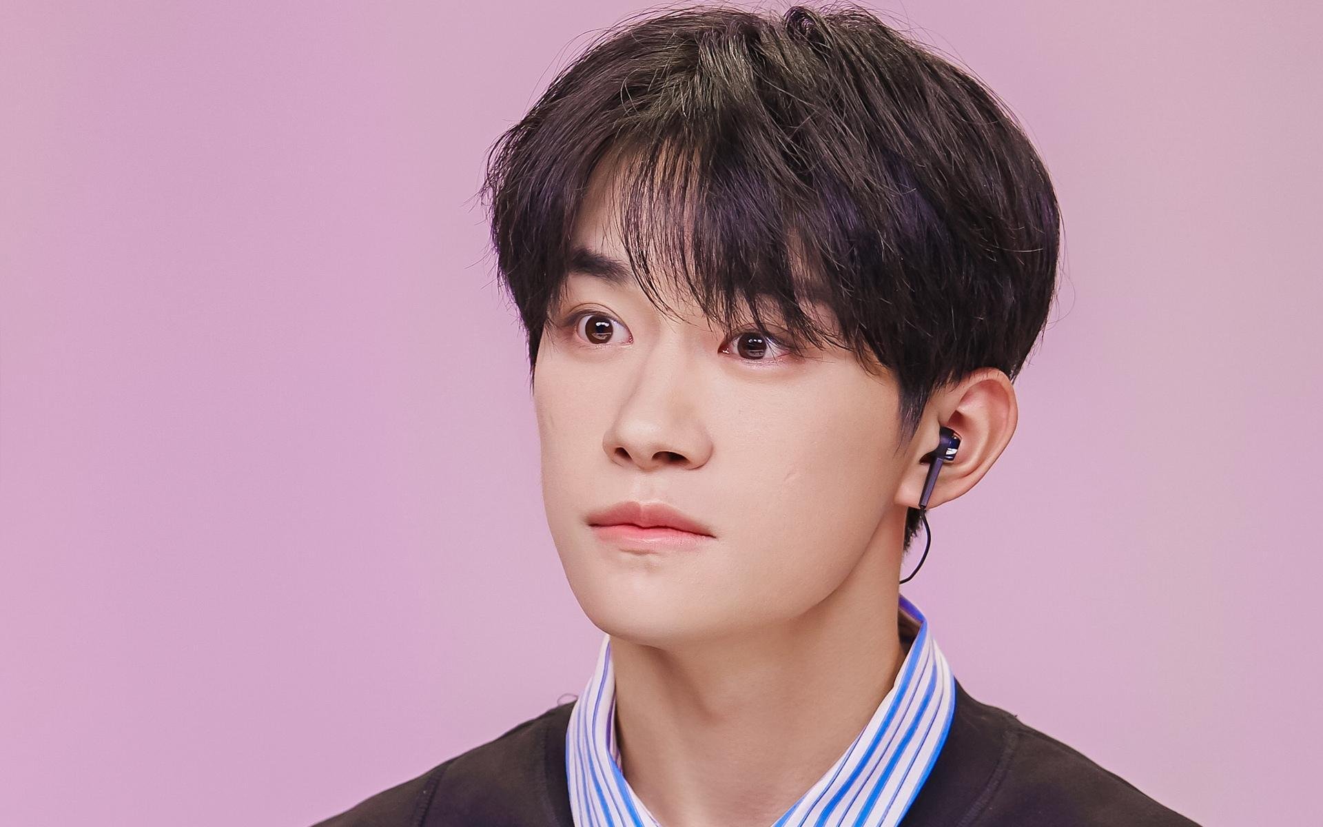 平行宇宙，阿森纳9-0巴拉圭，退役C罗戴帽拯救枪手